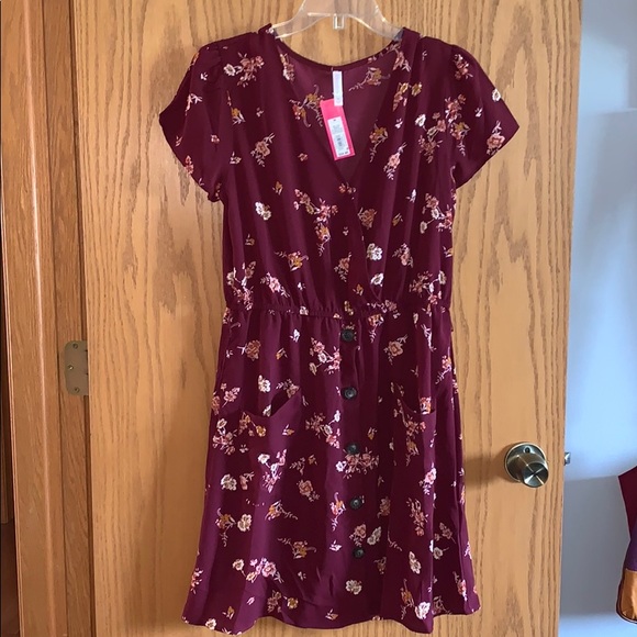 Floral Xhilaration Midi Dress - Picture 4 of 8